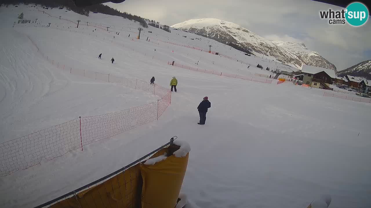Livigno live webcam – view on Livigno Ski School area – LivignoGO