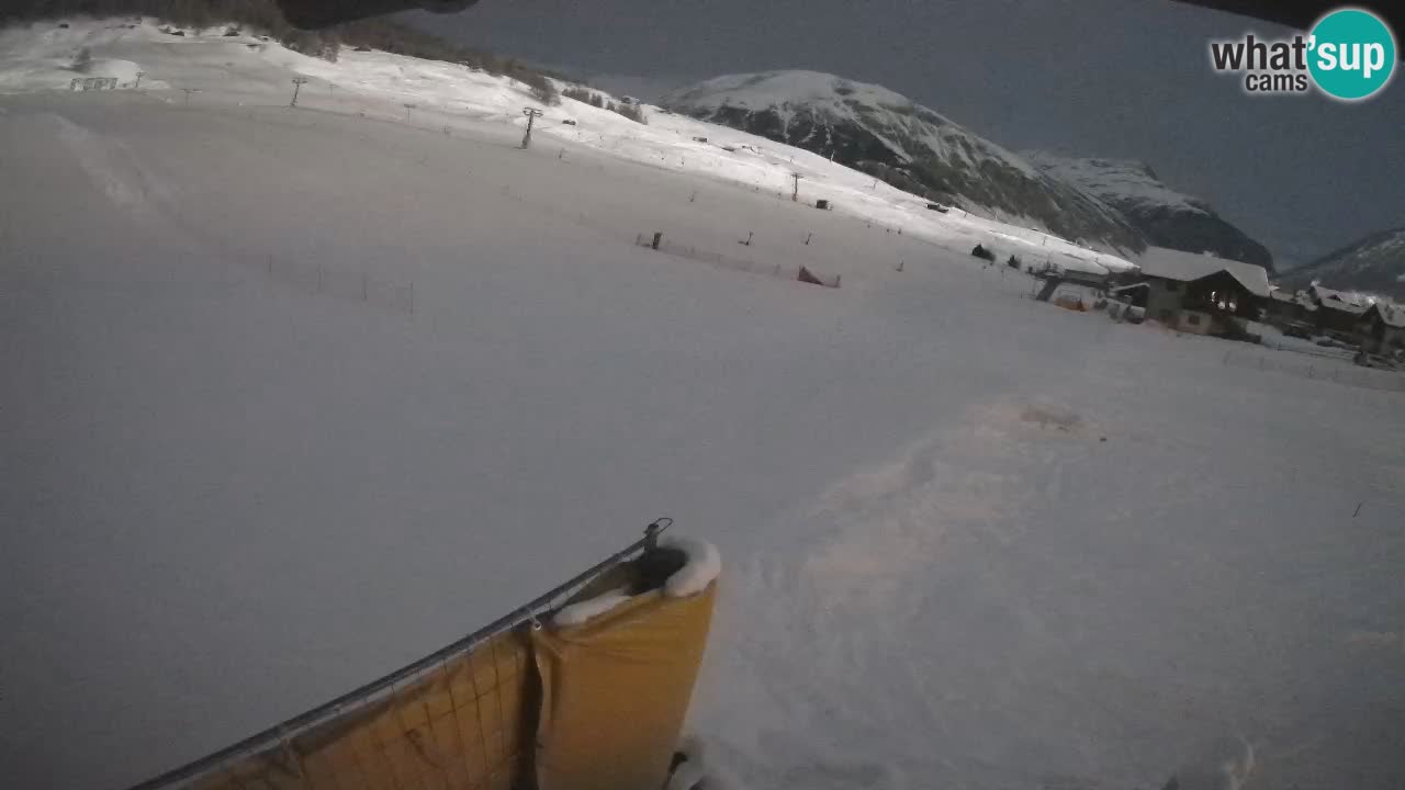 Livigno webcam – view on Livigno Ski School area – LivignoGO