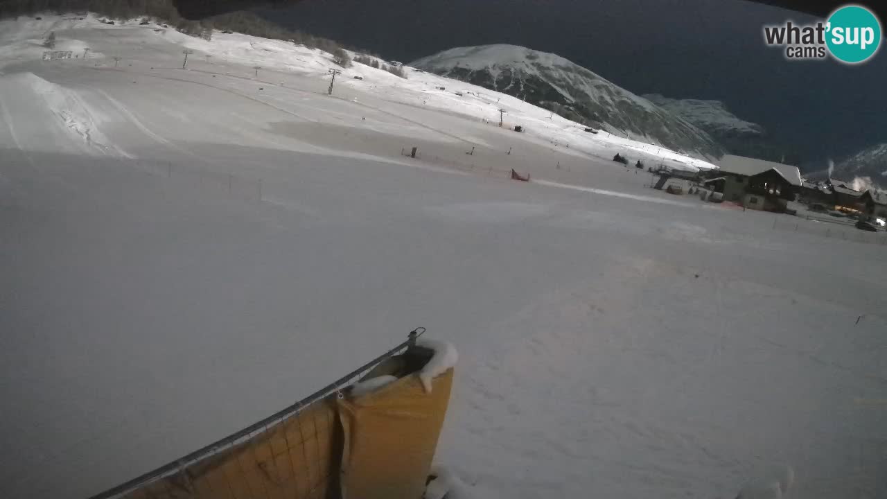 Livigno webcam – view on Livigno Ski School area – LivignoGO