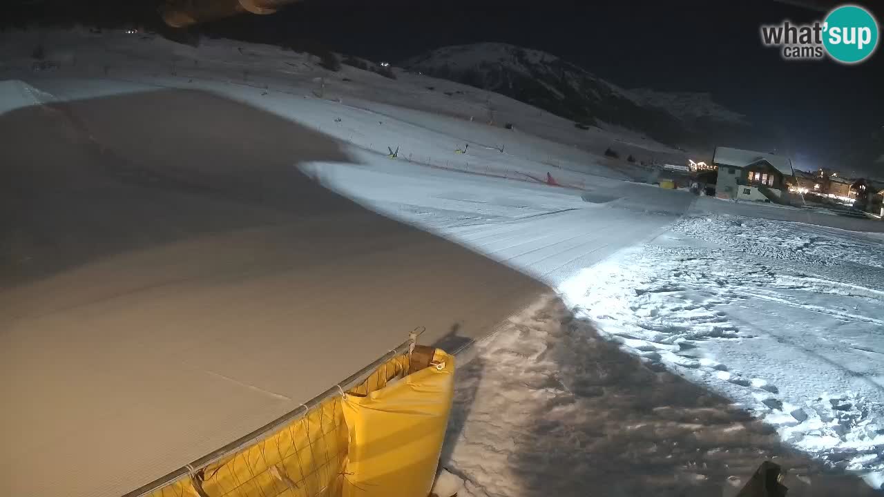 Livigno live webcam – view on Livigno Ski School area – LivignoGO