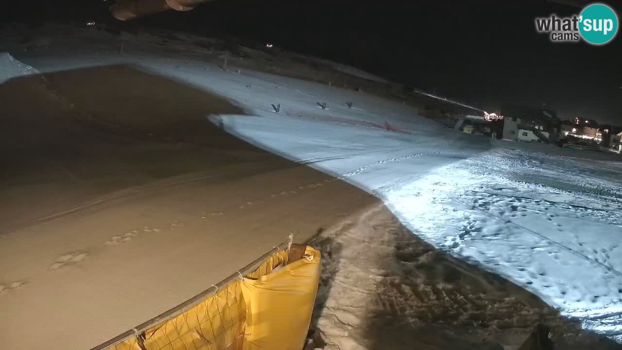 Livigno live webcam – view on Livigno Ski School area – LivignoGO