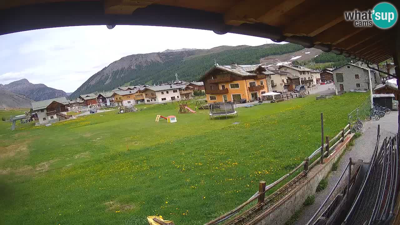 Livigno web kamera – pogled na Livigno Ski School area – LivignoGO