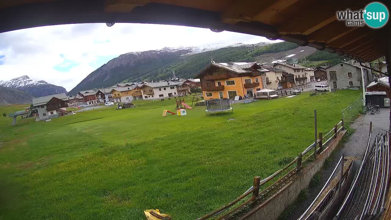 Livigno webcam – view on Livigno Ski School area – LivignoGO