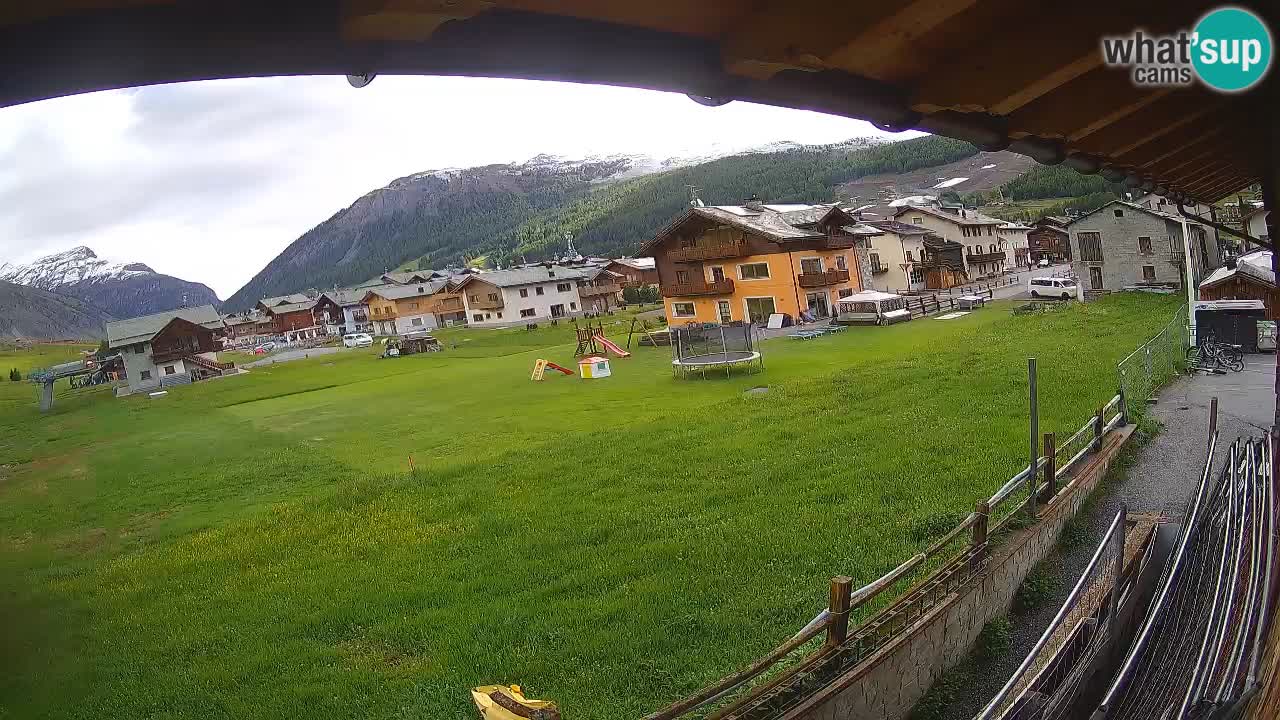Livigno web kamera – pogled na Livigno Ski School area – LivignoGO