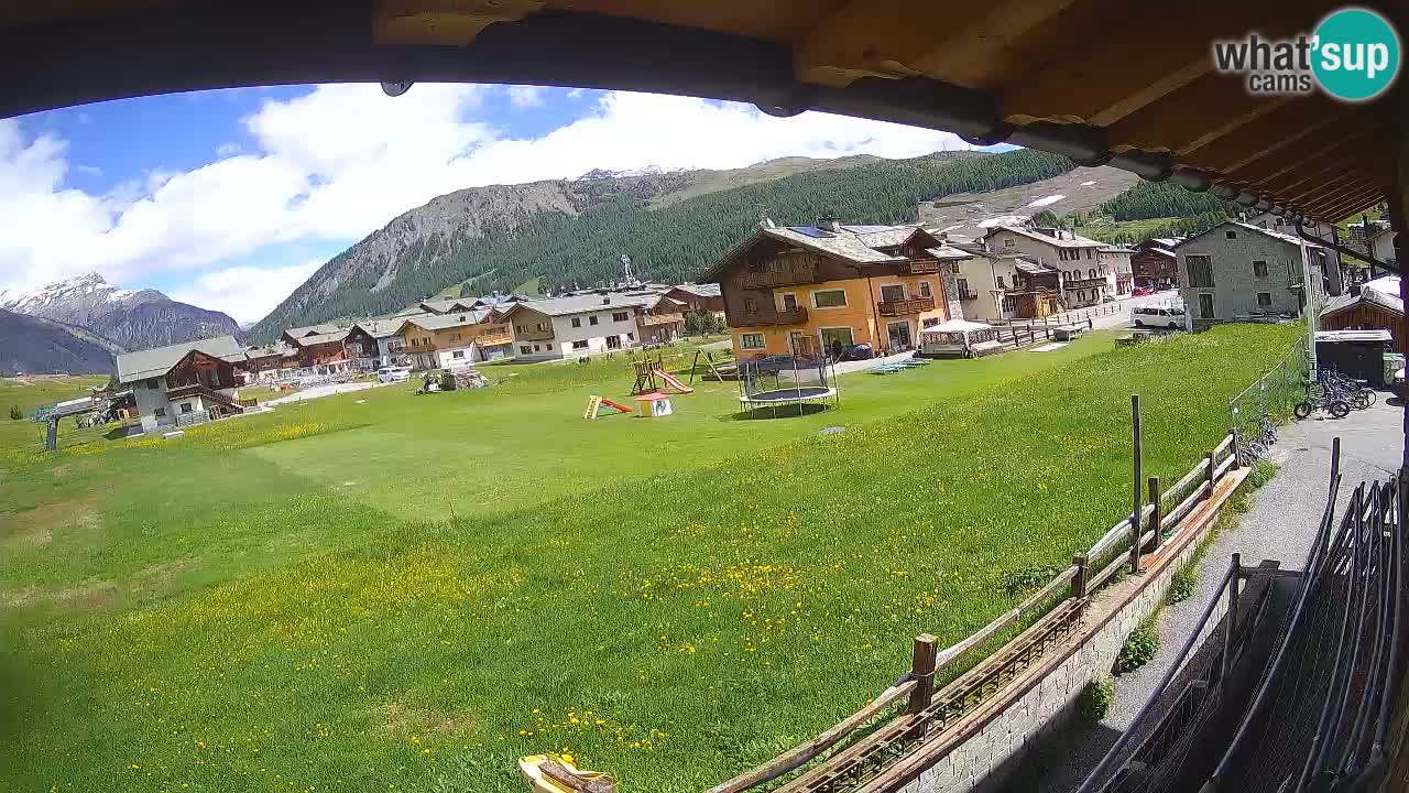 Livigno web kamera – pogled na Livigno Ski School area – LivignoGO