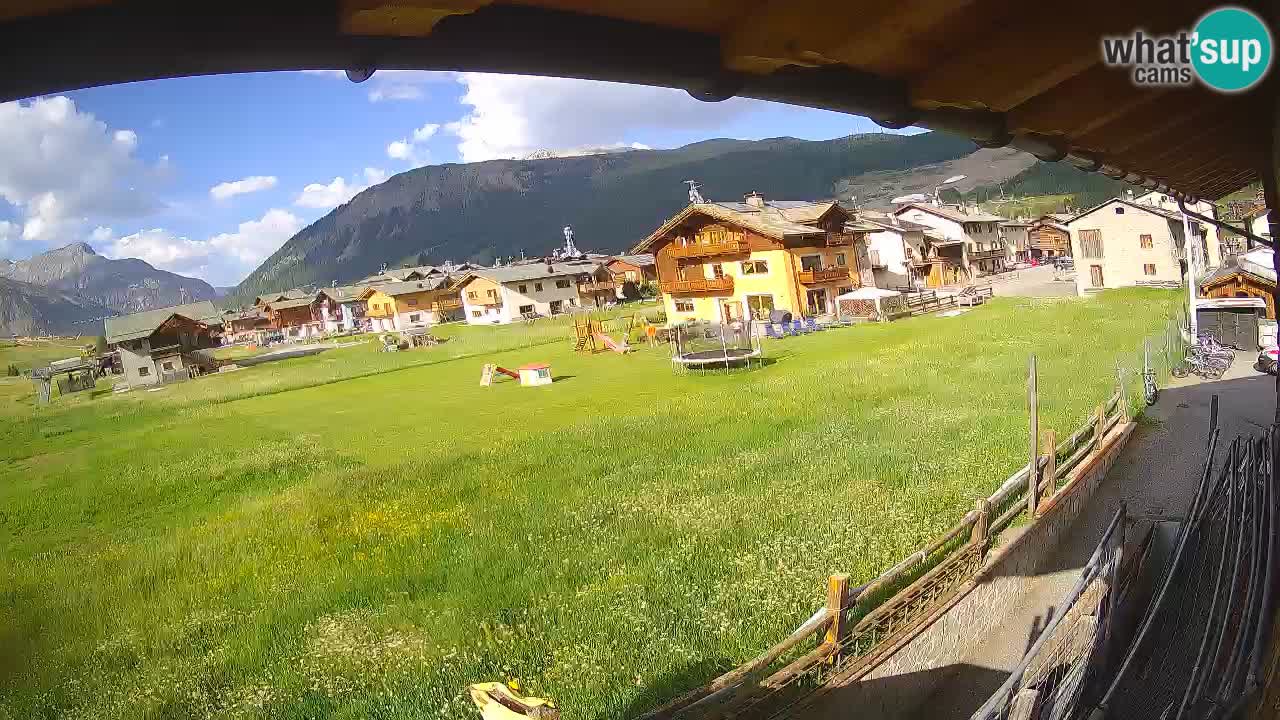 Livigno web kamera – pogled na Livigno Ski School area – LivignoGO