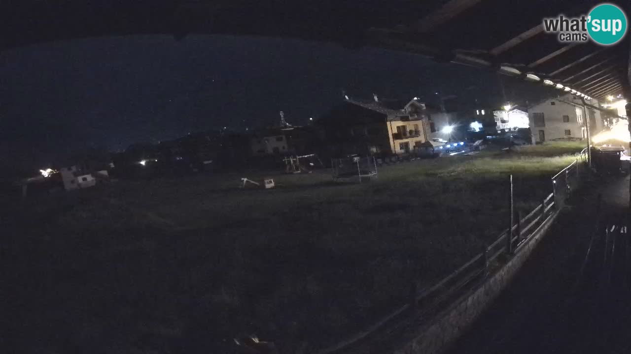 Livigno webcam – view on Livigno Ski School area – LivignoGO