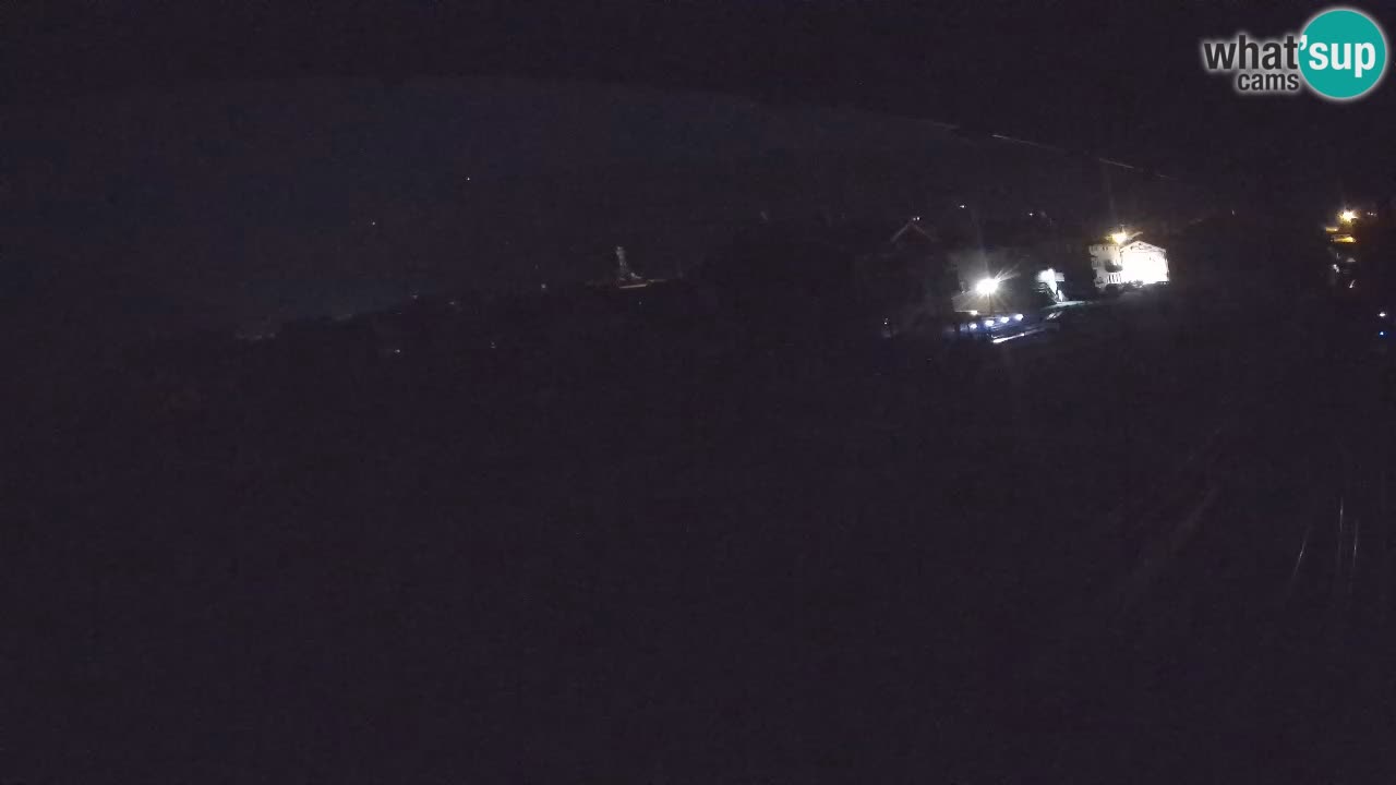 Livigno live webcam – view on Livigno Ski School area – LivignoGO