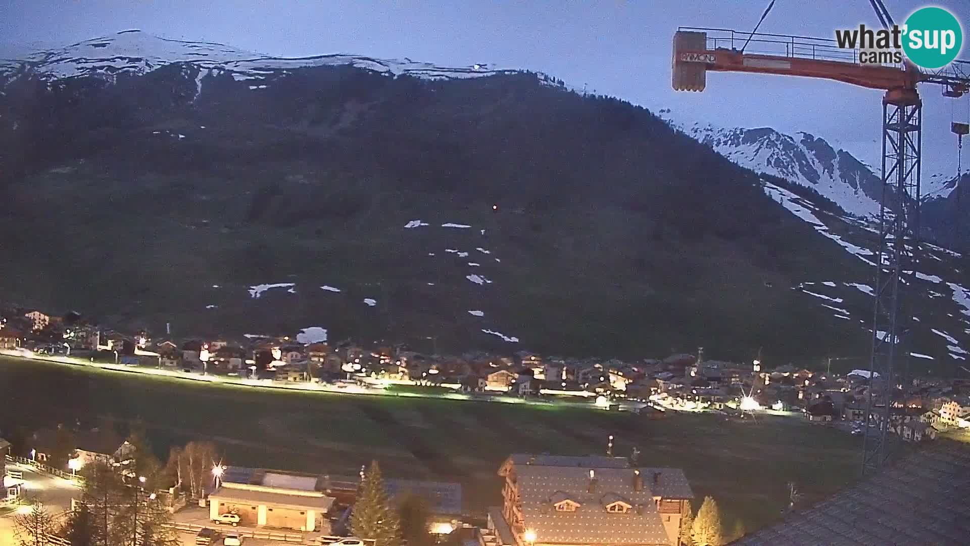 Spletna kamera Livigno panorama | pogled iz hotela Teola