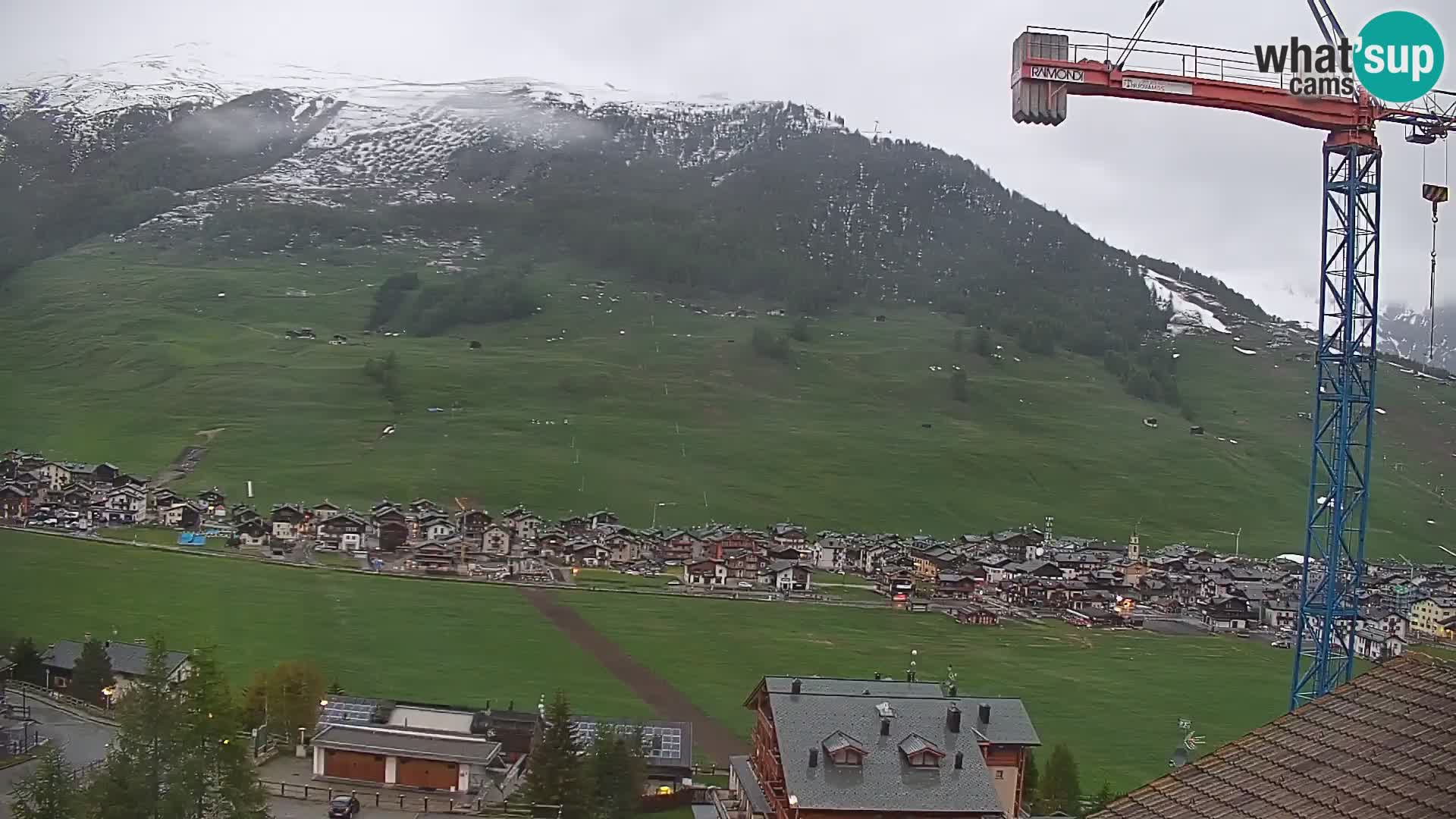 Amazing webcam Livigno, panoramic view from hotel Teola