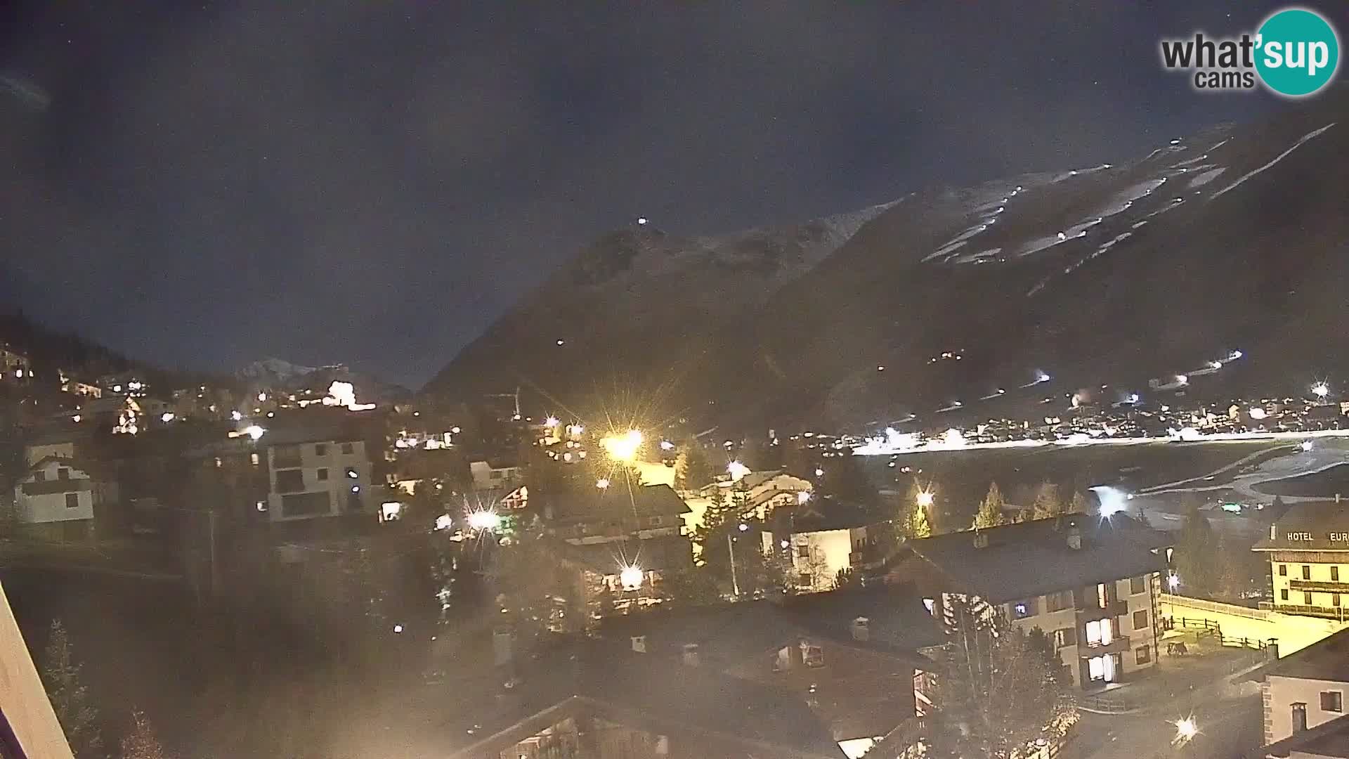 Spletna kamera Livigno panorama | pogled iz hotela Teola