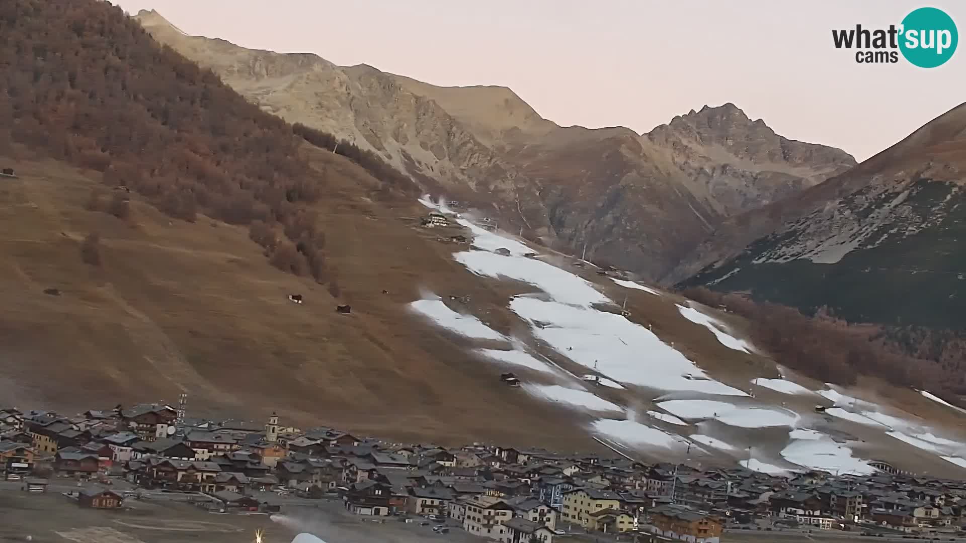 Spletna kamera Livigno panorama | pogled iz hotela Teola