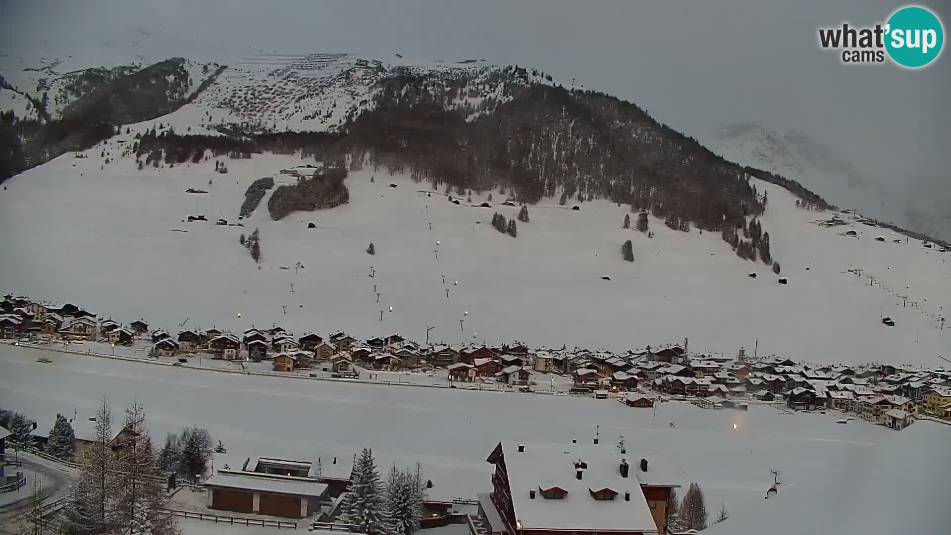 Spletna kamera Livigno panorama | pogled iz hotela Teola