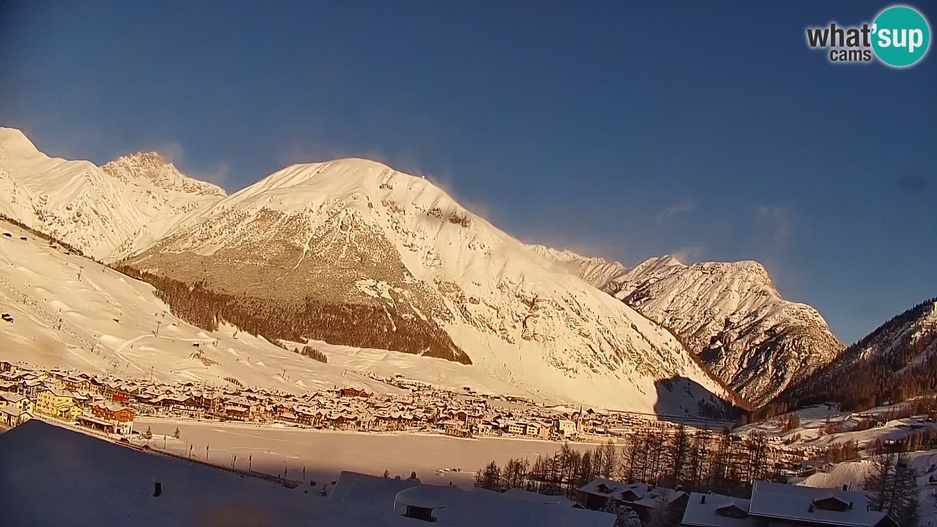 Spletna kamera Livigno panorama | pogled iz hotela Teola