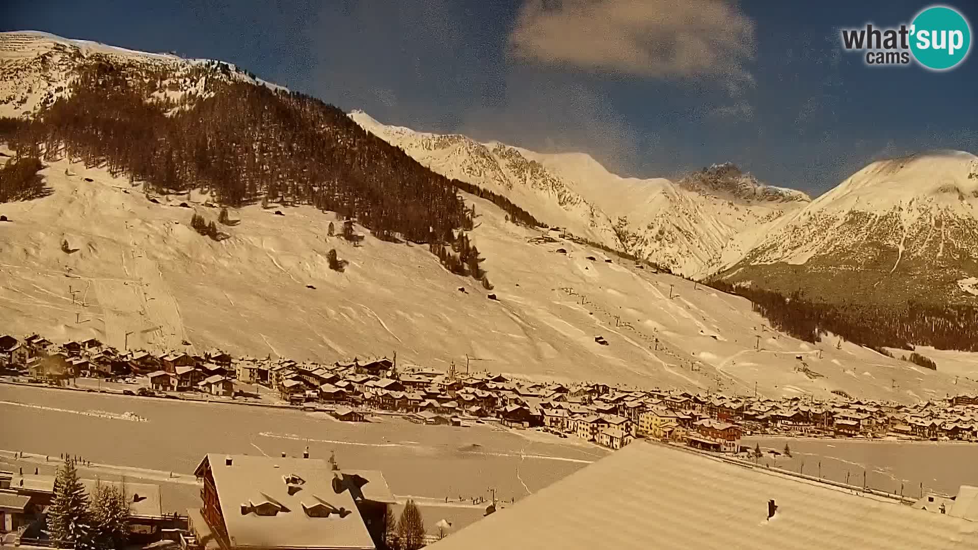 Spletna kamera Livigno panorama | pogled iz hotela Teola