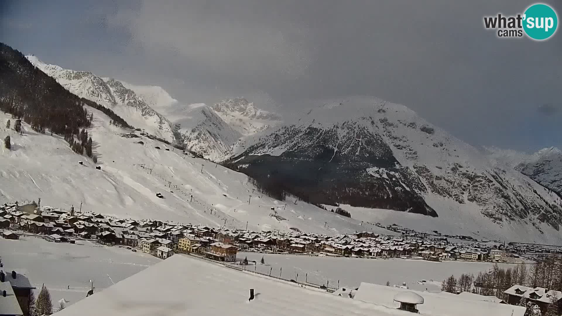 Spletna kamera Livigno panorama | pogled iz hotela Teola