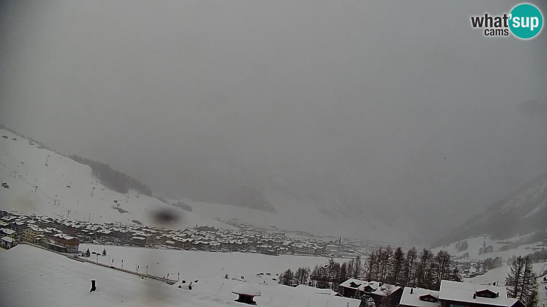 Spletna kamera Livigno panorama | pogled iz hotela Teola