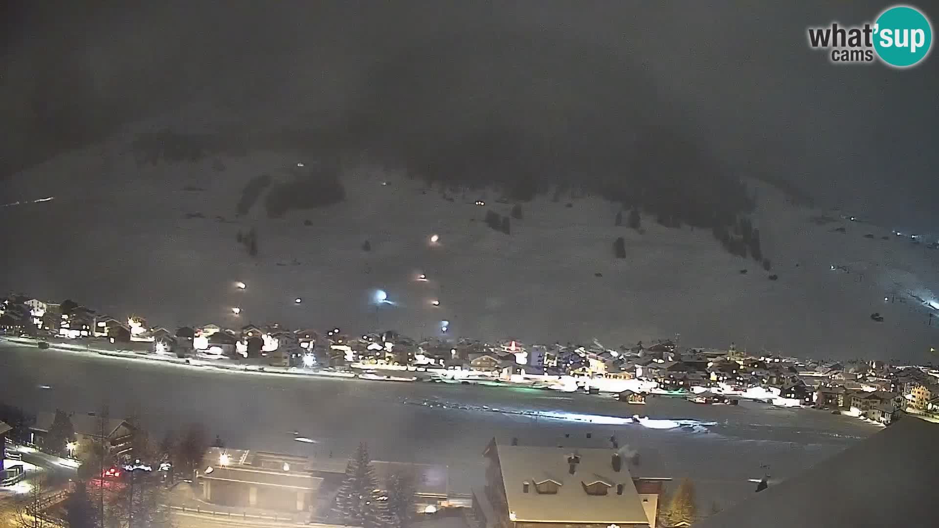 Spletna kamera Livigno panorama | pogled iz hotela Teola