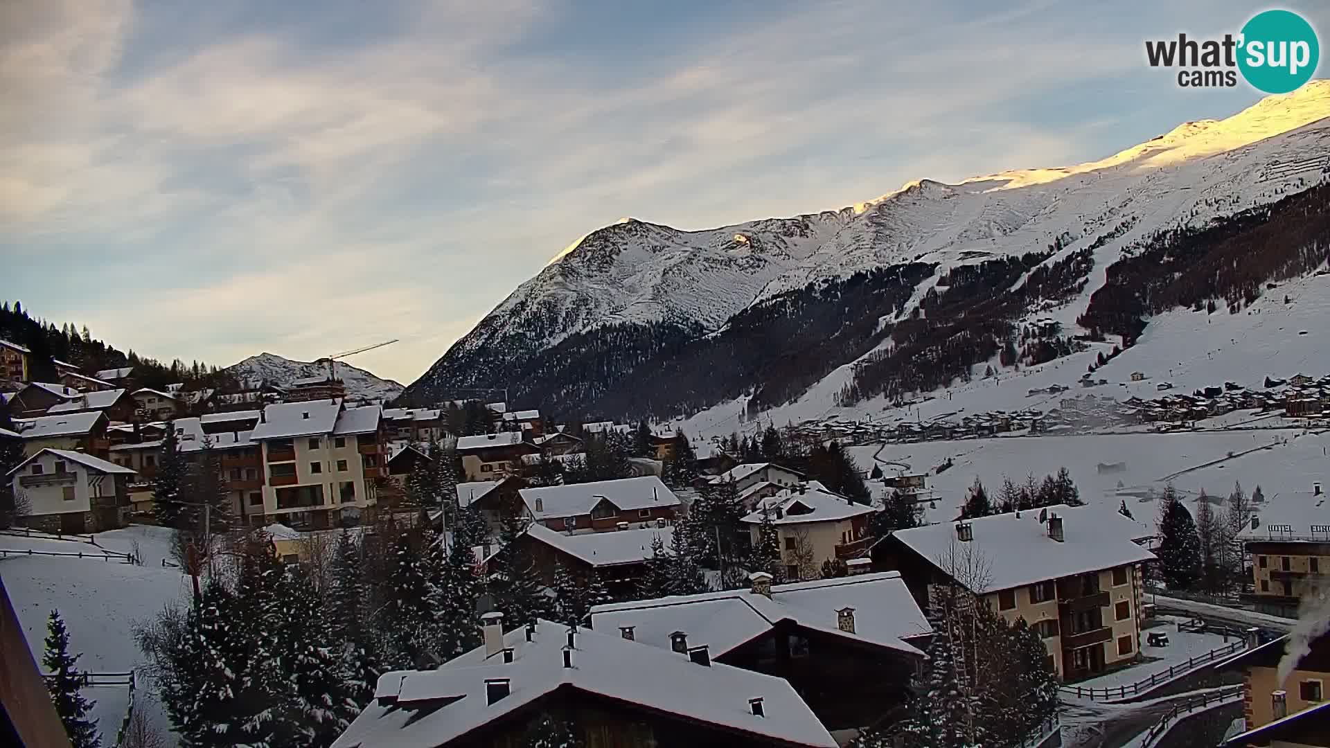 Spletna kamera Livigno panorama | pogled iz hotela Teola