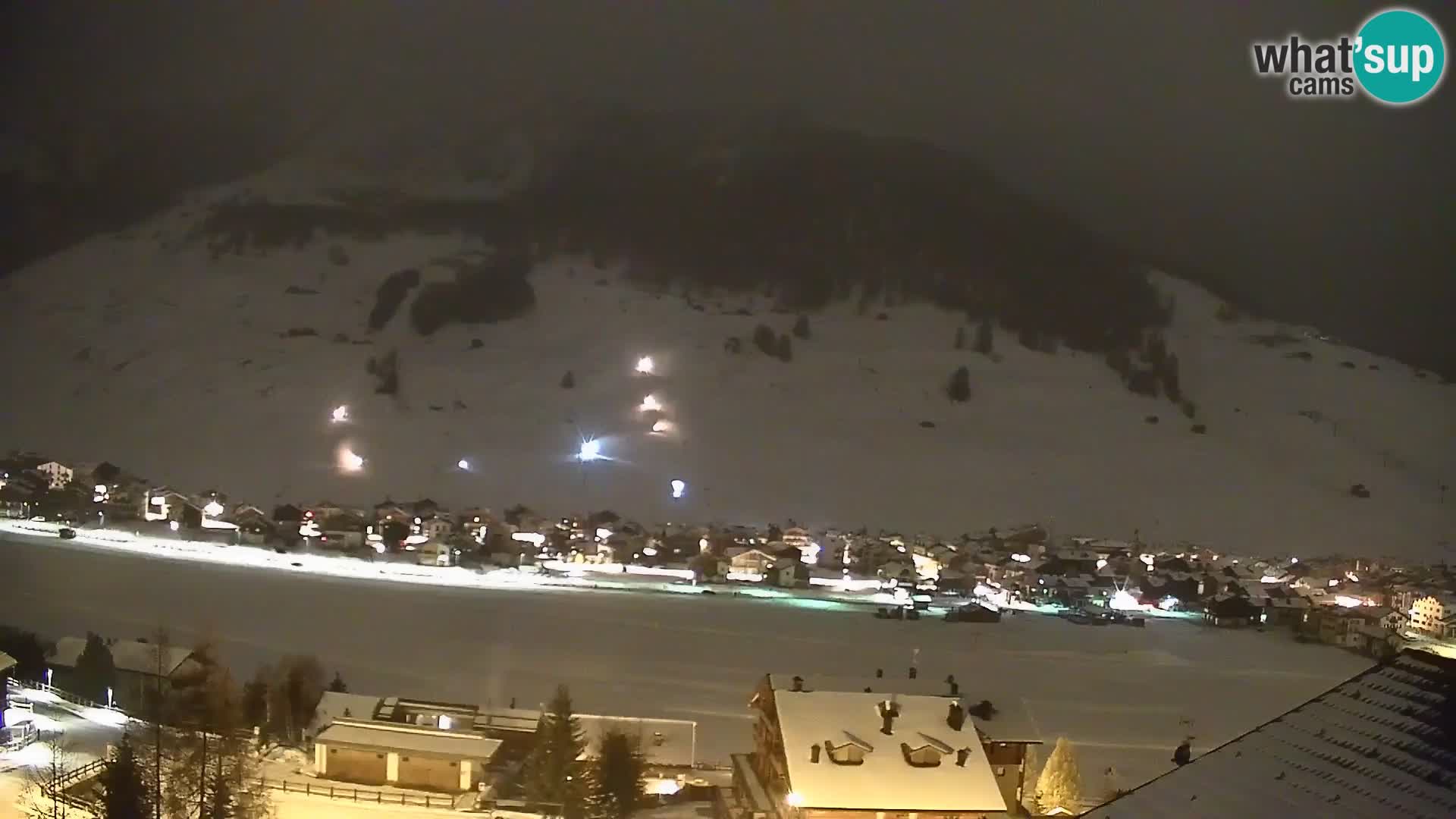 Spletna kamera Livigno panorama | pogled iz hotela Teola