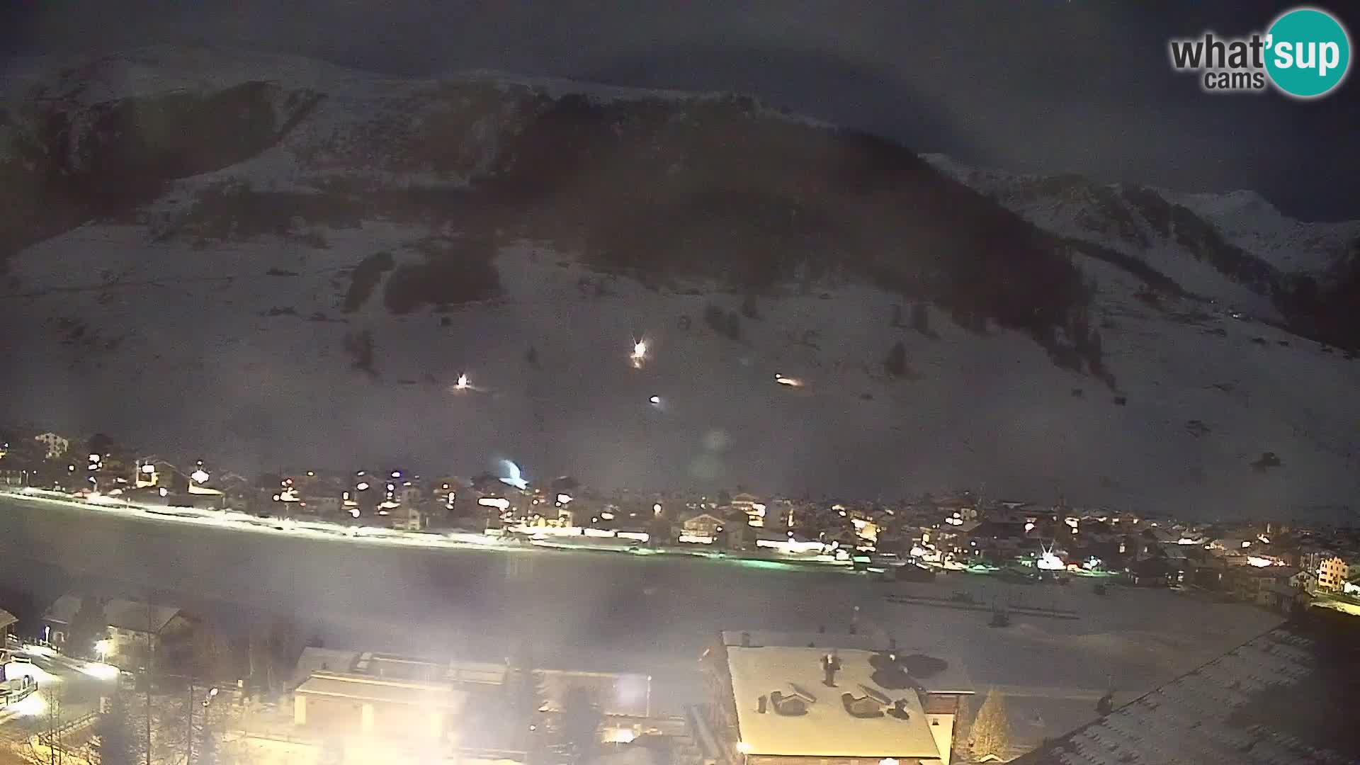 Spletna kamera Livigno panorama | pogled iz hotela Teola