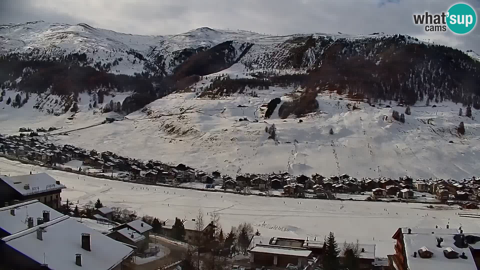 Spletna kamera Livigno panorama | pogled iz hotela Teola