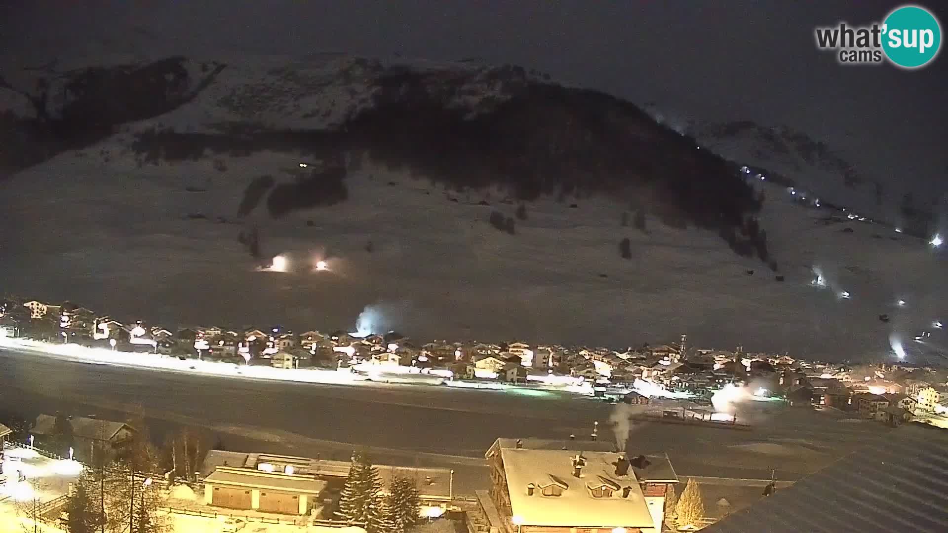 Neverjetna spletna kamera Livigno, panoramski pogled iz hotela Teola