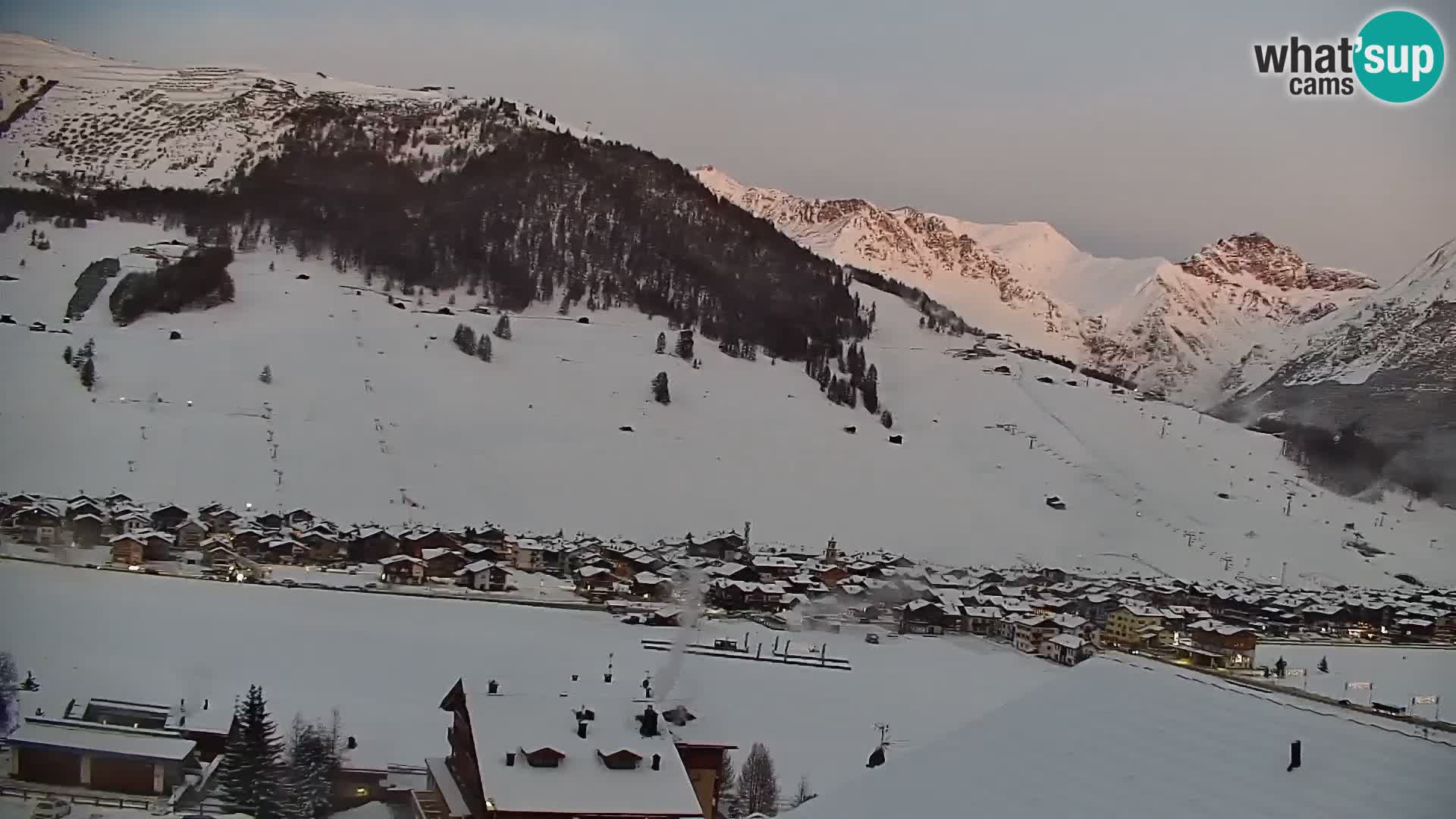 Amazing webcam Livigno, panoramic view from hotel Teola