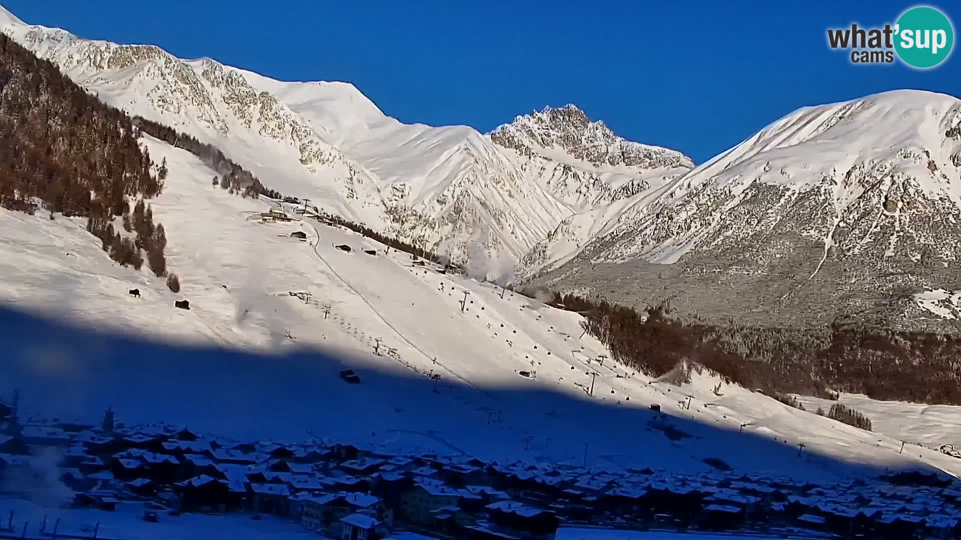 Amazing webcam Livigno, panoramic view from hotel Teola