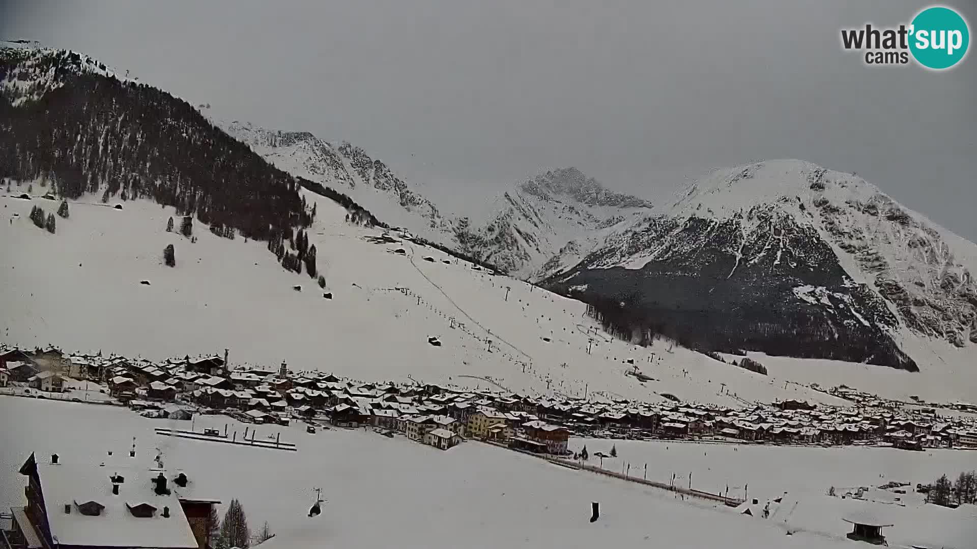 Spletna kamera Livigno panorama | pogled iz hotela Teola