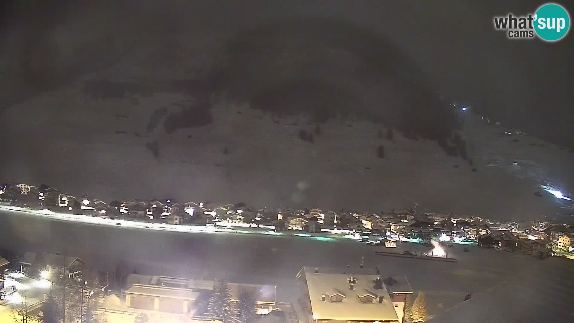 Spletna kamera Livigno panorama | pogled iz hotela Teola