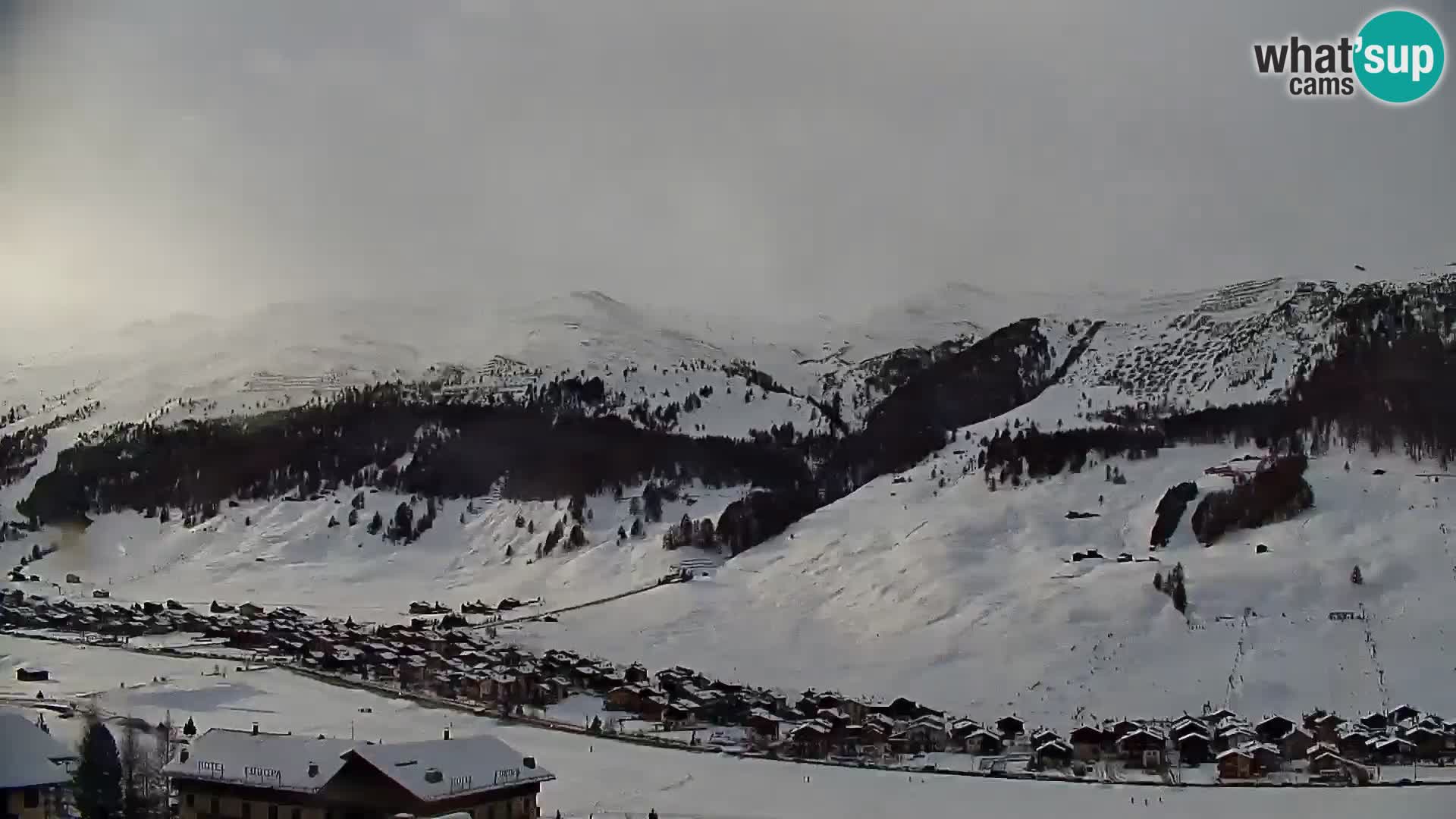 Spletna kamera Livigno panorama | pogled iz hotela Teola