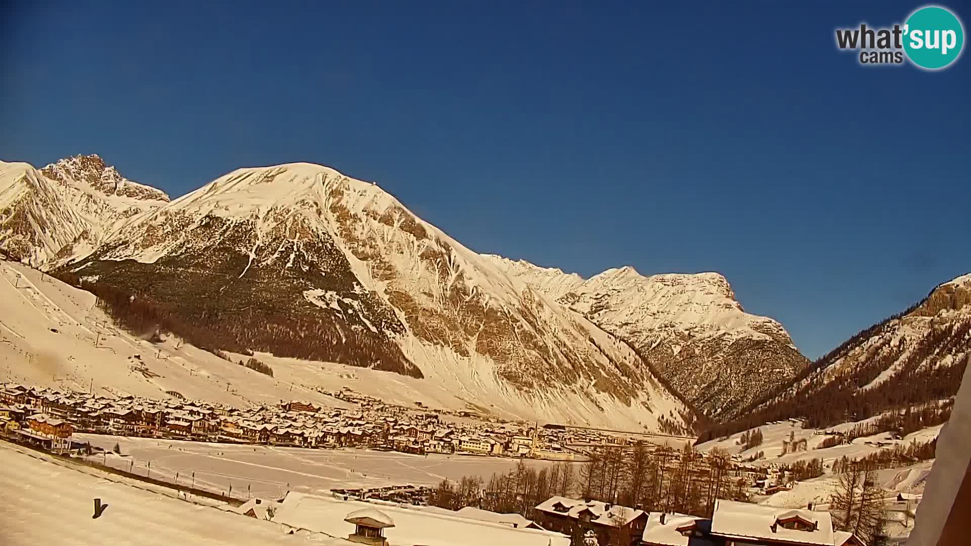 Spletna kamera Livigno panorama | pogled iz hotela Teola