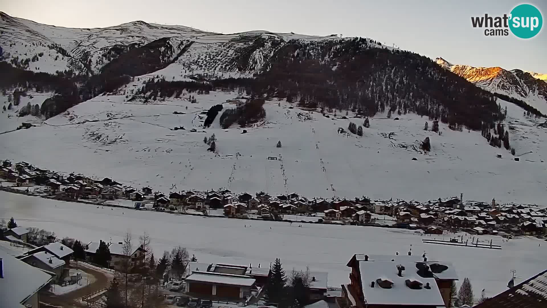 Amazing webcam Livigno, panoramic view from hotel Teola