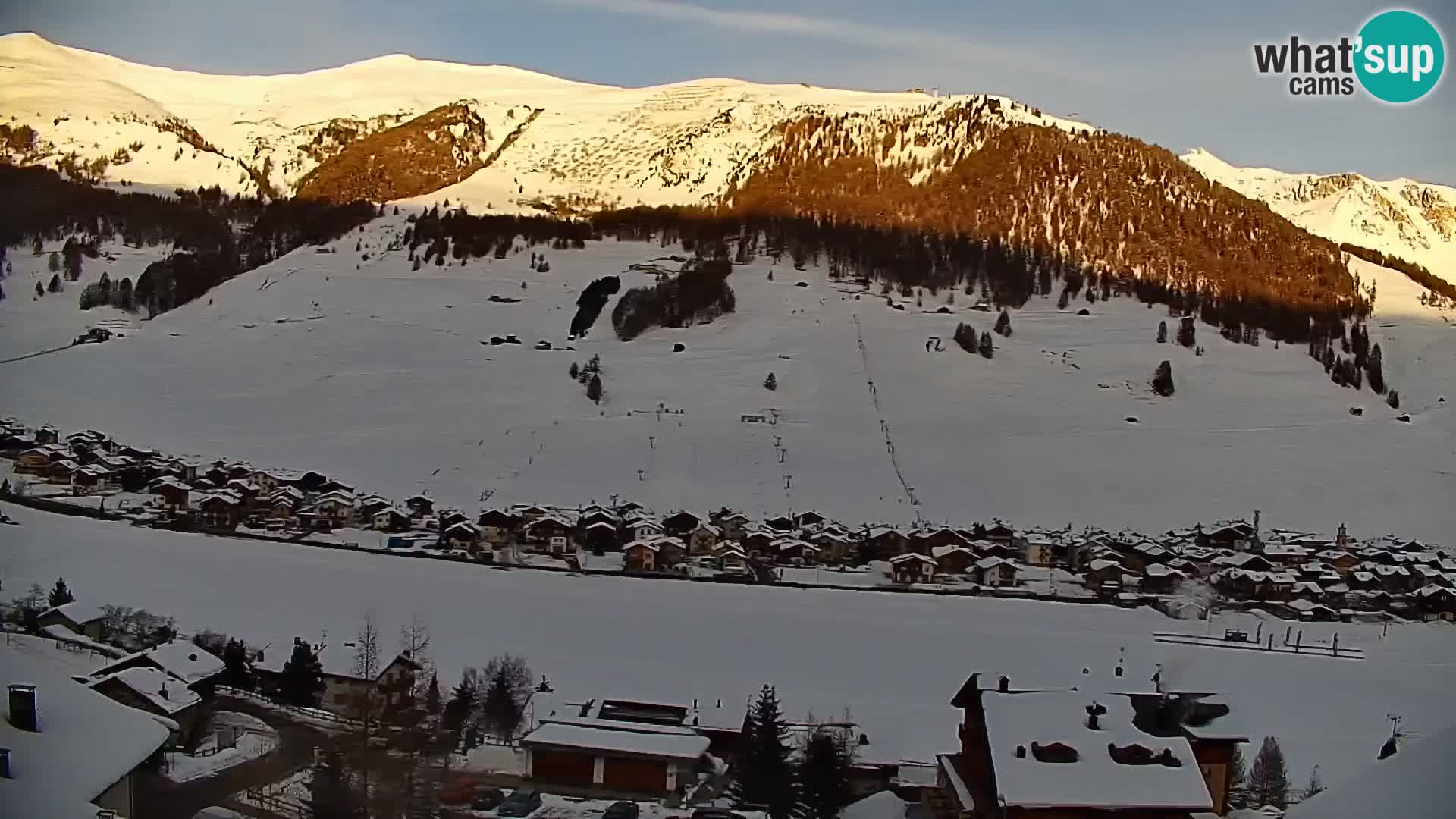 Spletna kamera Livigno panorama | pogled iz hotela Teola