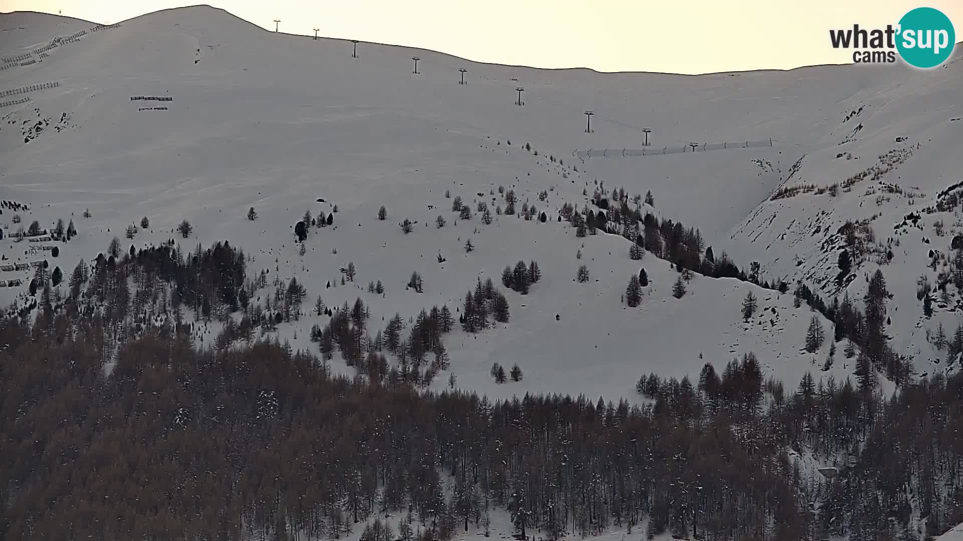 Neverovatna web kamera Livigno, panoramski pogled iz hotela Teola