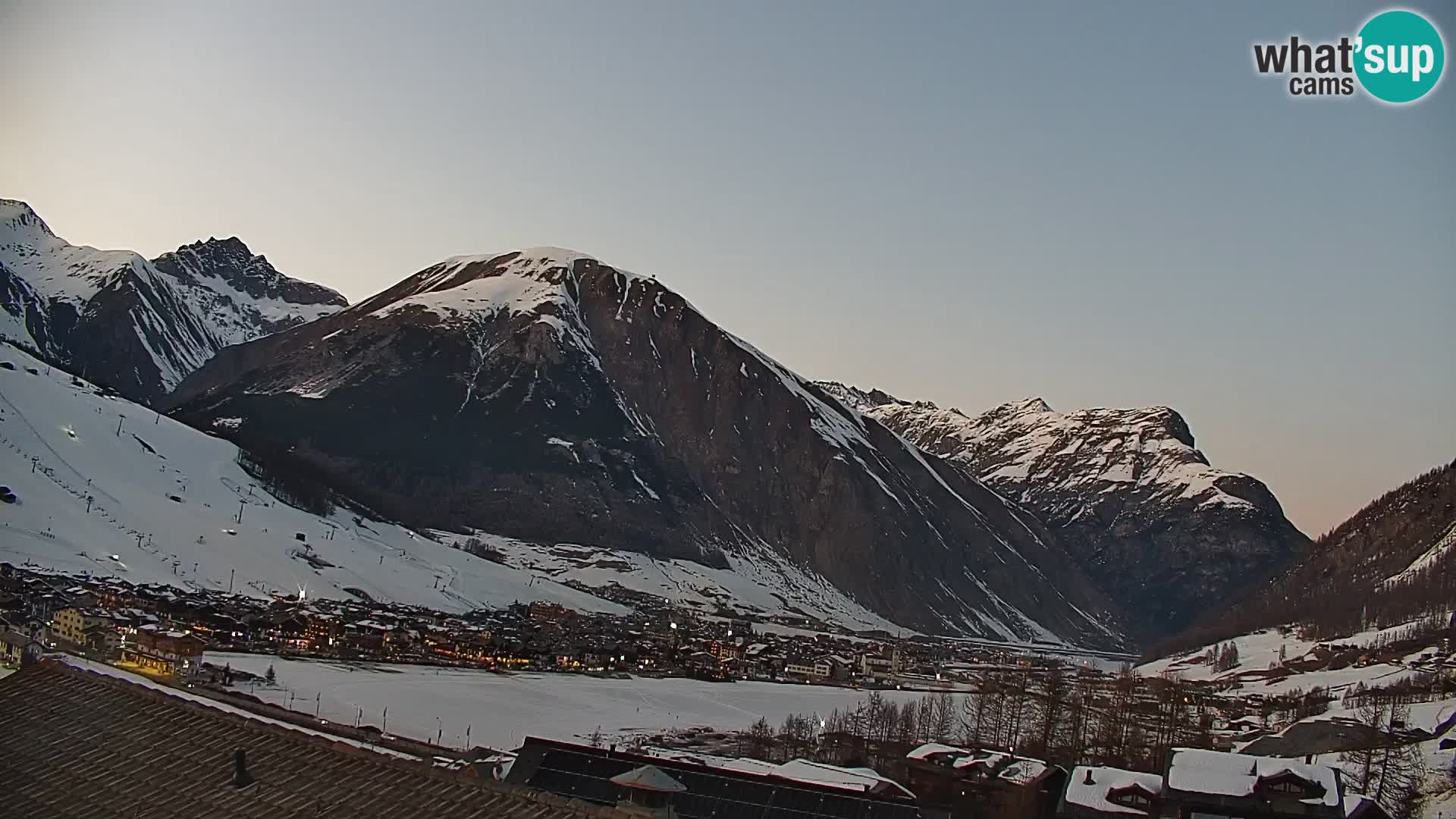 Neverovatna web kamera Livigno, panoramski pogled iz hotela Teola