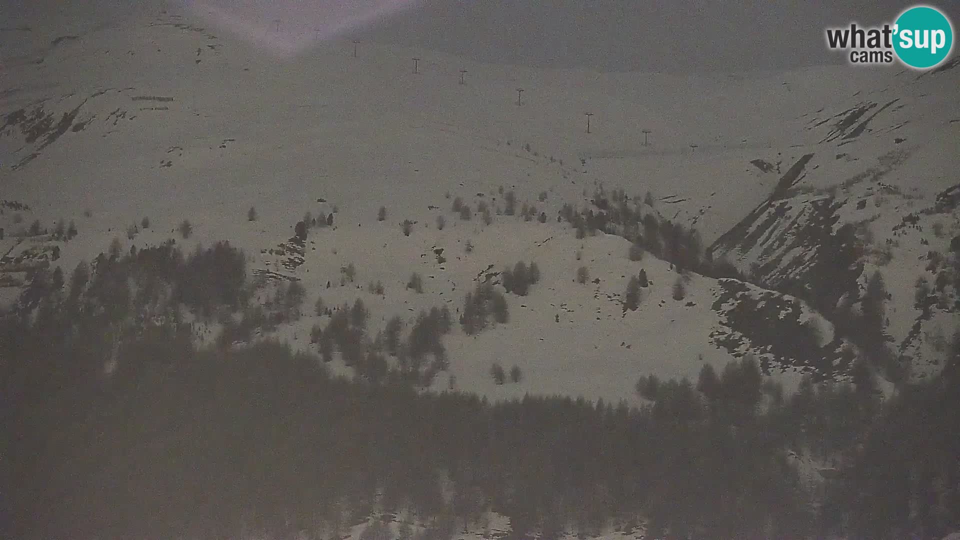 Neverjetna spletna kamera Livigno, panoramski pogled iz hotela Teola