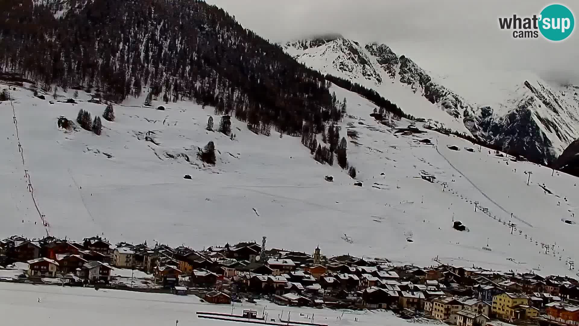 Spletna kamera Livigno panorama | pogled iz hotela Teola