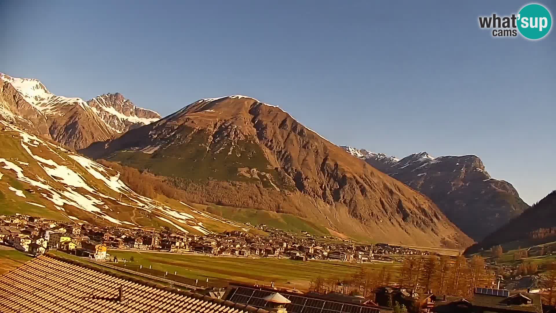 Spletna kamera Livigno panorama | pogled iz hotela Teola