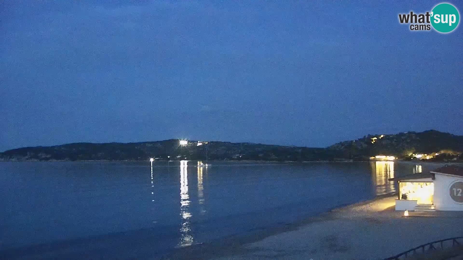 Spletna kamera Loiri porto San Paolo – Porto Taverna v živo Sardinija – Italija