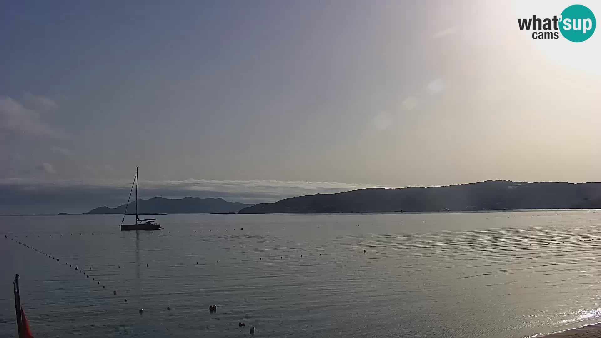 Spletna kamera Loiri porto San Paolo – Porto Taverna v živo Sardinija – Italija