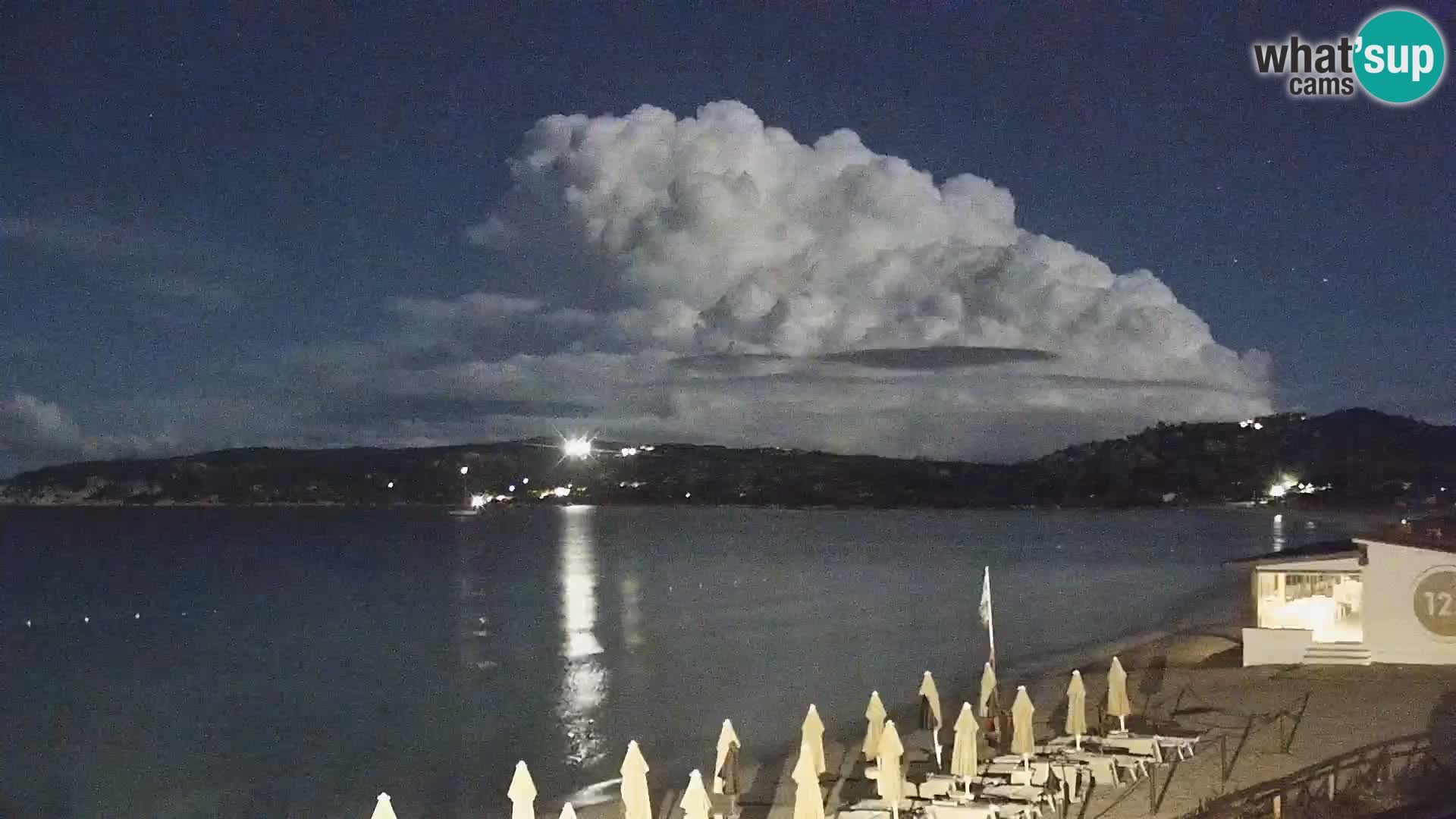 Spletna kamera Loiri porto San Paolo – Porto Taverna v živo Sardinija – Italija