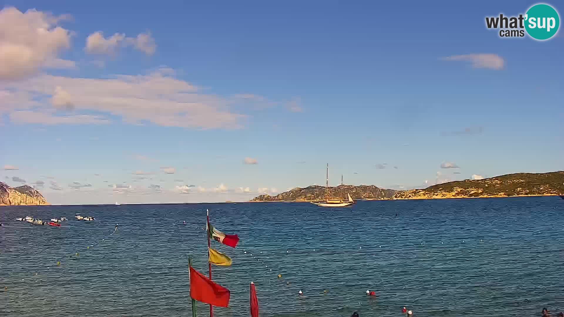 Spletna kamera Loiri porto San Paolo – Porto Taverna v živo Sardinija – Italija