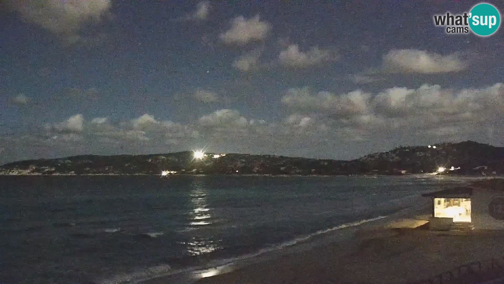 Spletna kamera Loiri porto San Paolo – Porto Taverna v živo Sardinija – Italija