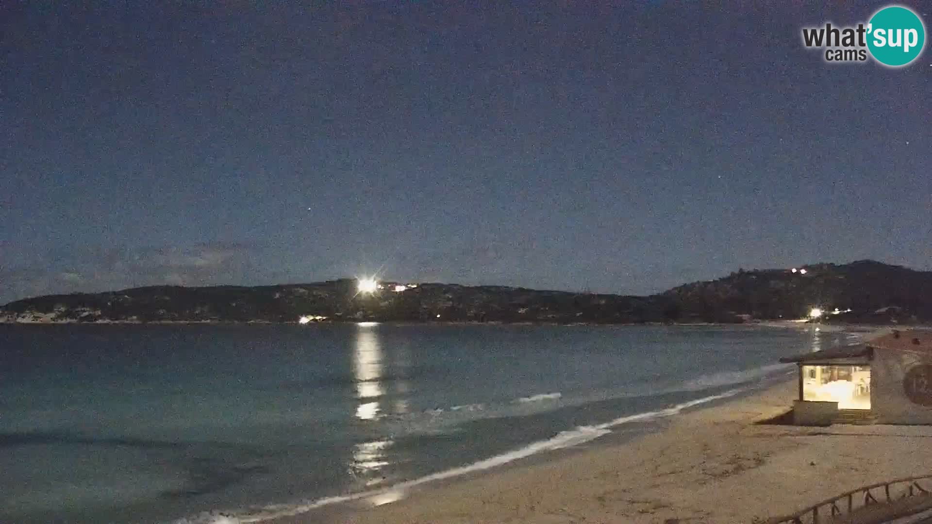 Spletna kamera Loiri porto San Paolo – Porto Taverna v živo Sardinija – Italija