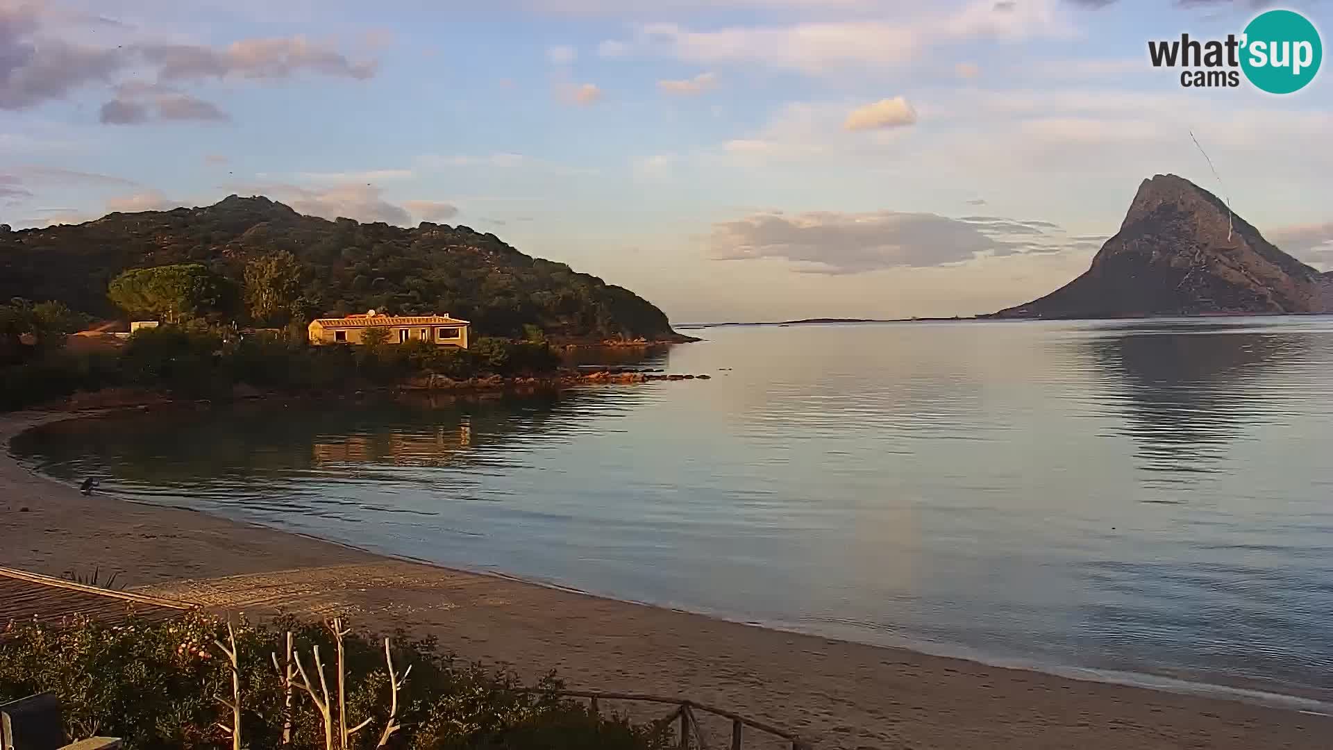 Porto Taverna Webcam – Loiri live cam Porto San Paolo – Sardinia – Italy