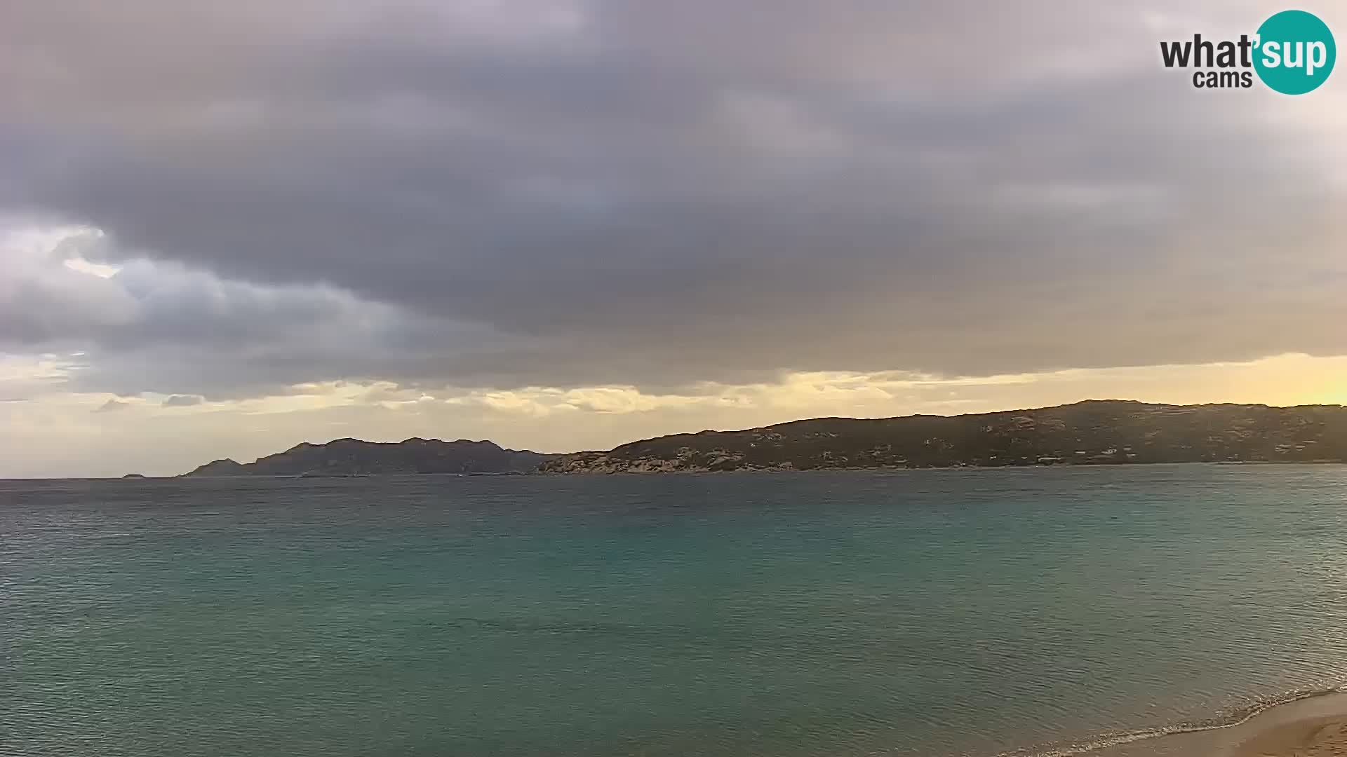 Spletna kamera Loiri porto San Paolo – Porto Taverna v živo Sardinija – Italija