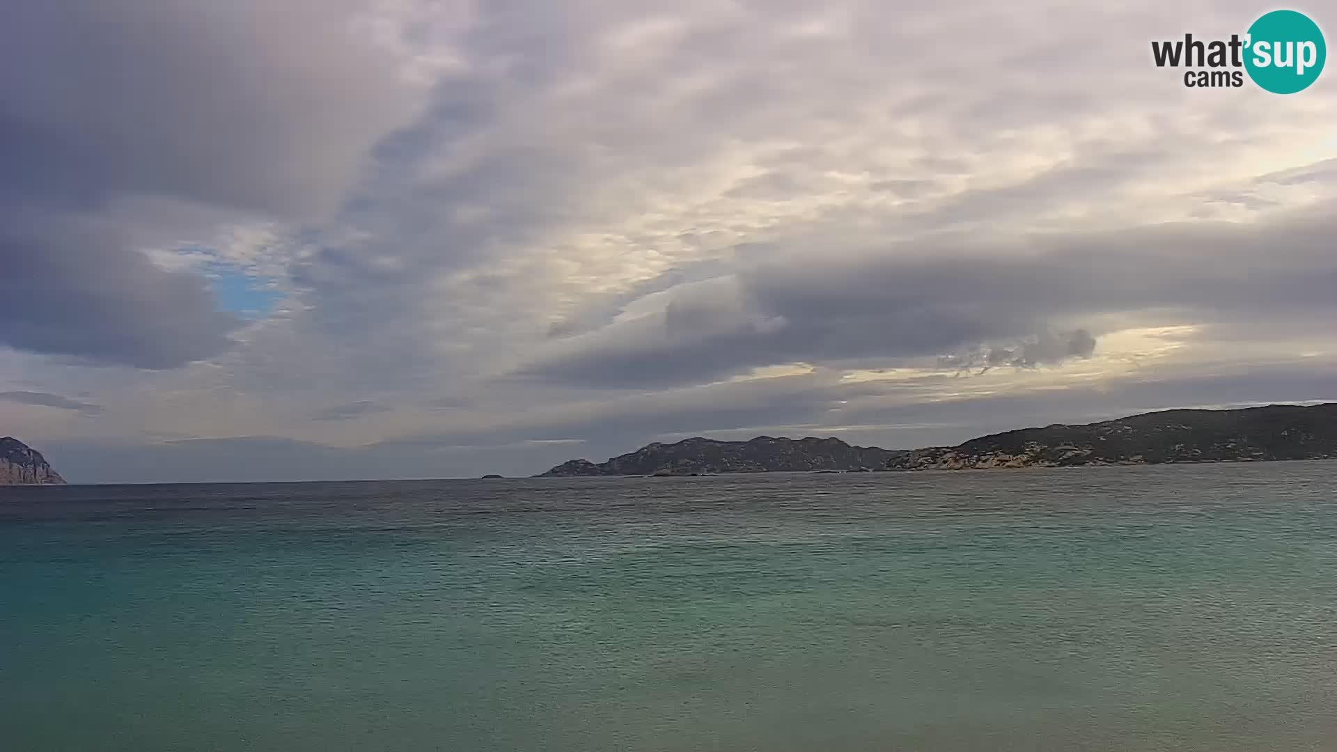 Spletna kamera Loiri porto San Paolo – Porto Taverna v živo Sardinija – Italija