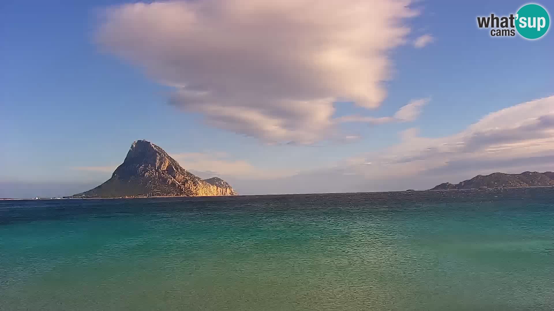 Spletna kamera Loiri porto San Paolo – Porto Taverna v živo Sardinija – Italija